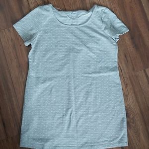 Maternity shirt- Size Large